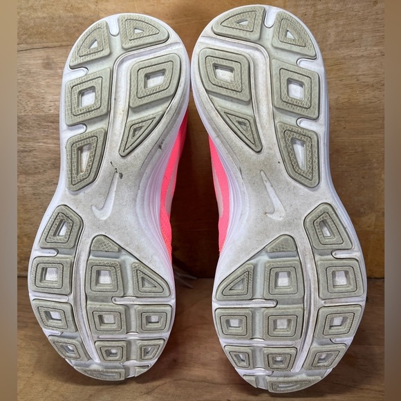 Nike Revolution 3 Womens Sz 8.5 (7Y) Running Shoes Sneakers Lava Glow 859602-600 - Picture 7 of 8